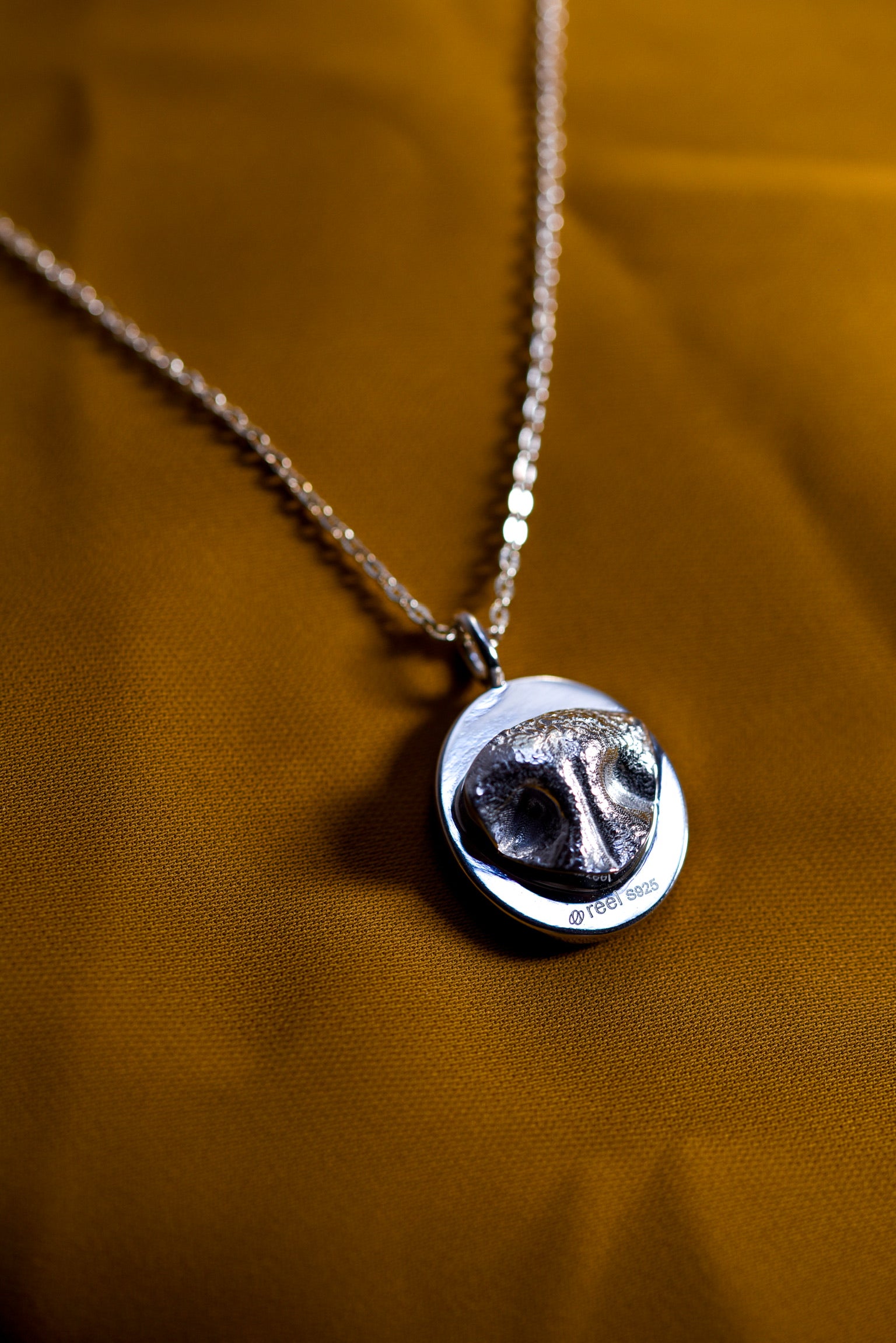 Double-side - 3D Re-scaling Imprint Pendant