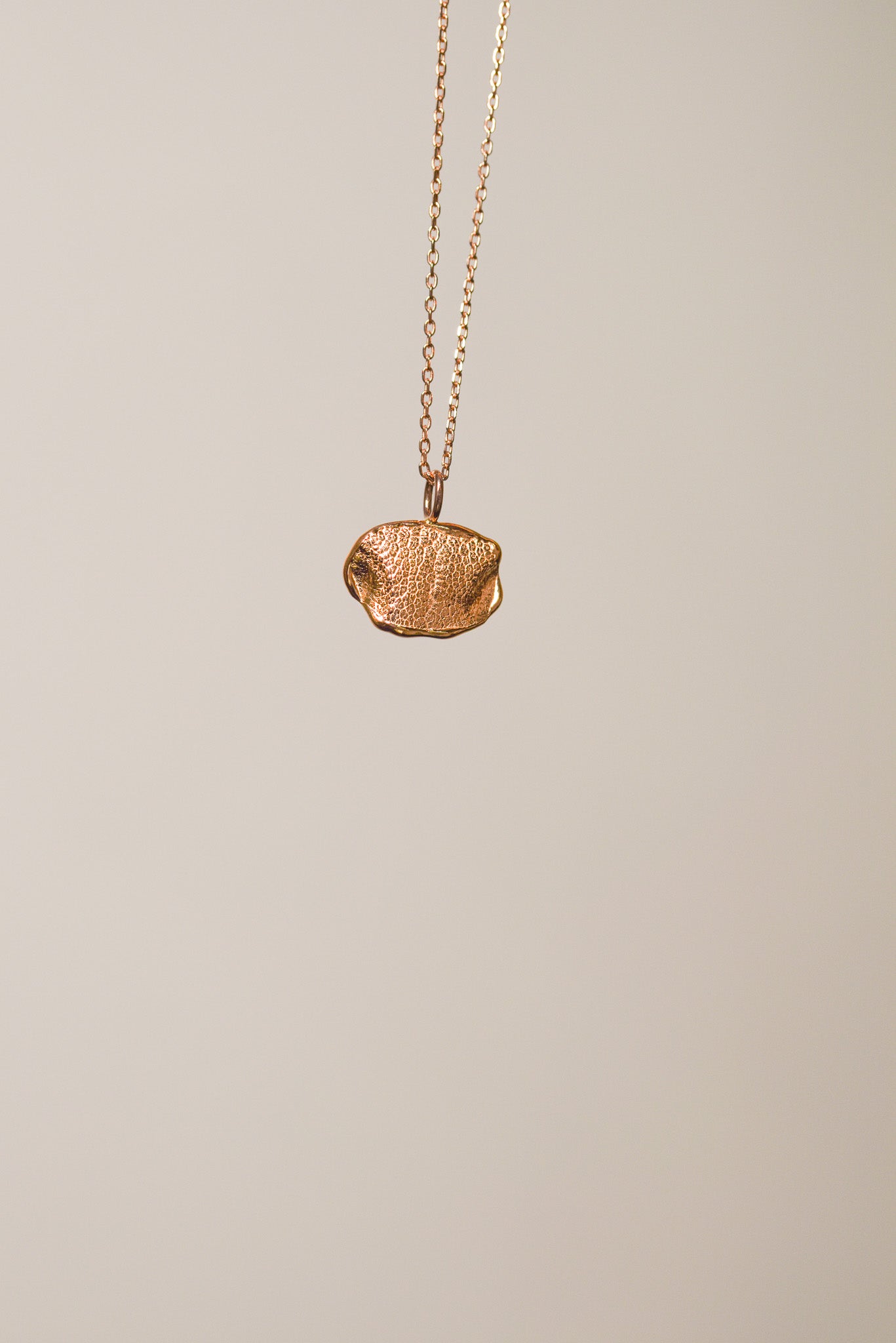 (Single) Imprint Pendant - 18K Gold